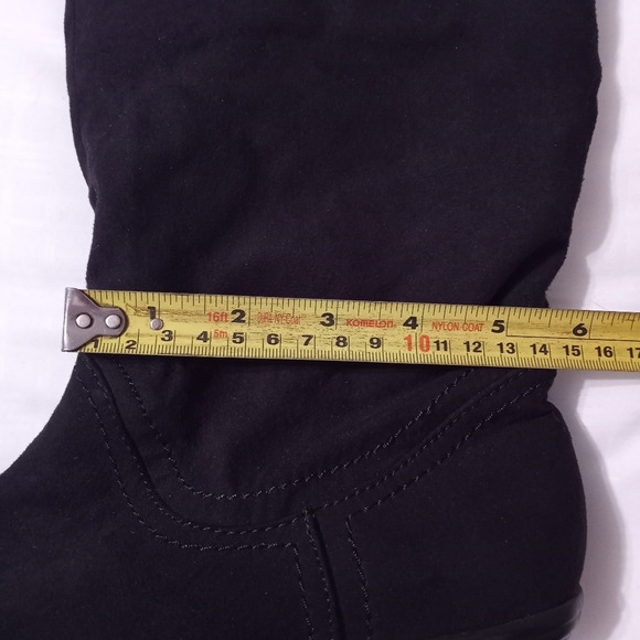 🦋 Express boots size 8 - Picture 3 of 11